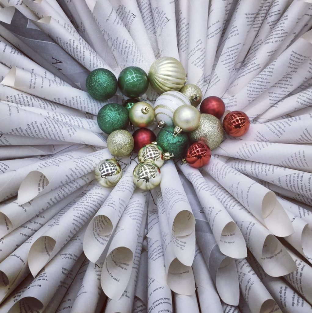 christmas book decoration ideas