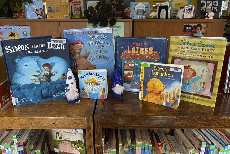 maxwell library display in syracuse ny
